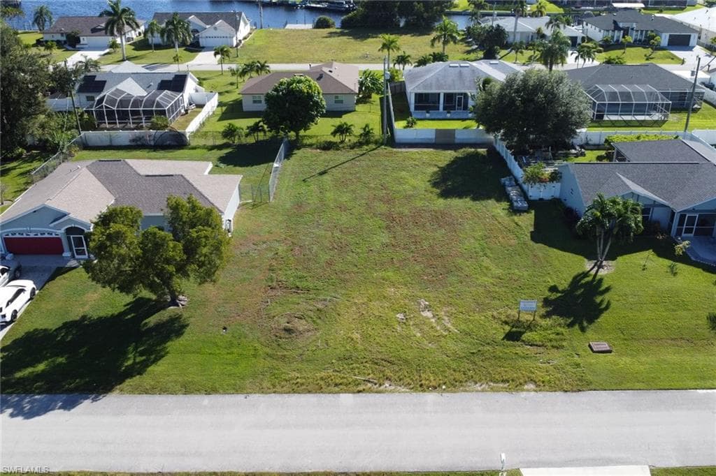 2143 SE 18th PL CAPE CORAL, FL 33990