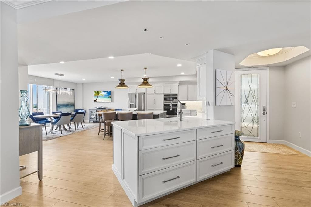 14250 Royal Harbour CT 913 FORT MYERS, FL 33908