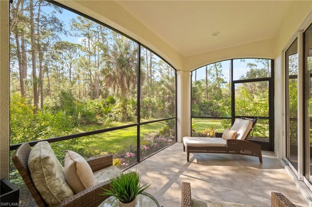 2886 Castillo CT 101 NAPLES, FL 34109