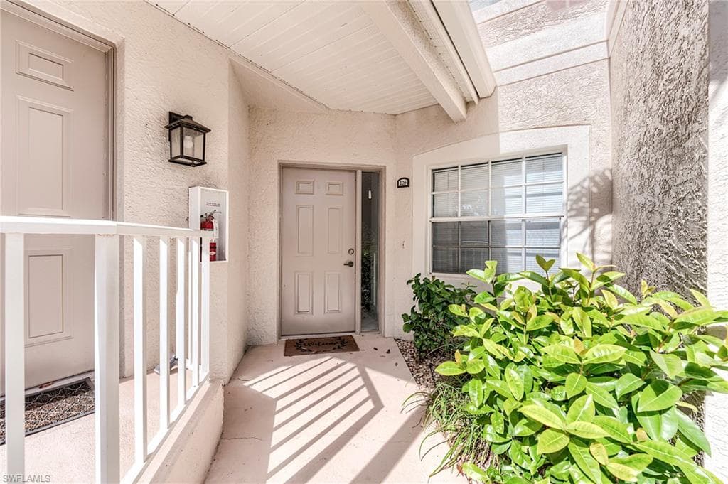 7577 Silver Trumpet LN W T103 NAPLES, FL 34109