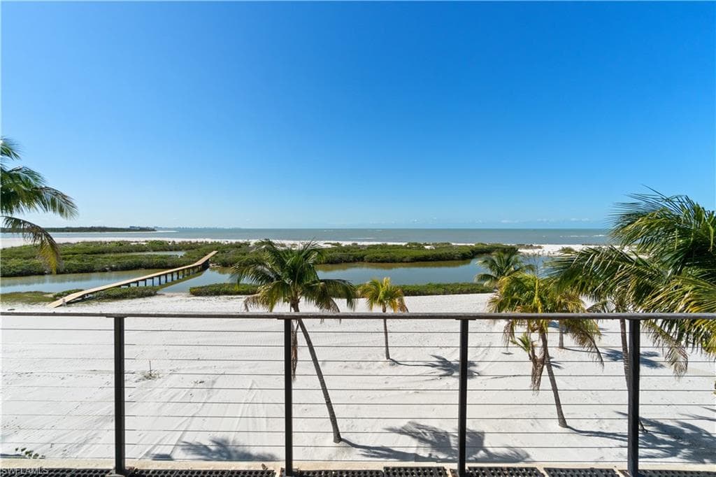 8124 Estero BLVD FORT MYERS BEACH, FL 33931