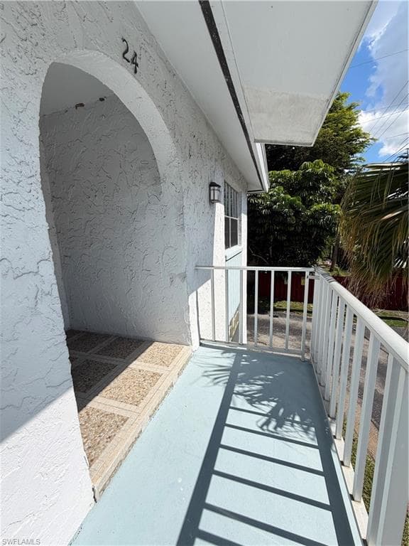 4900 Biscayne DR 24 NAPLES, FL 34112