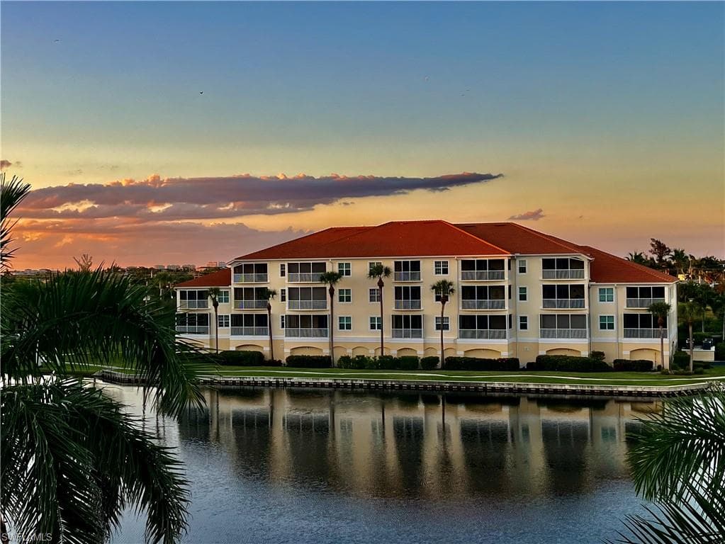 20011 Sanibel View CIR 203 FORT MYERS, FL 33908