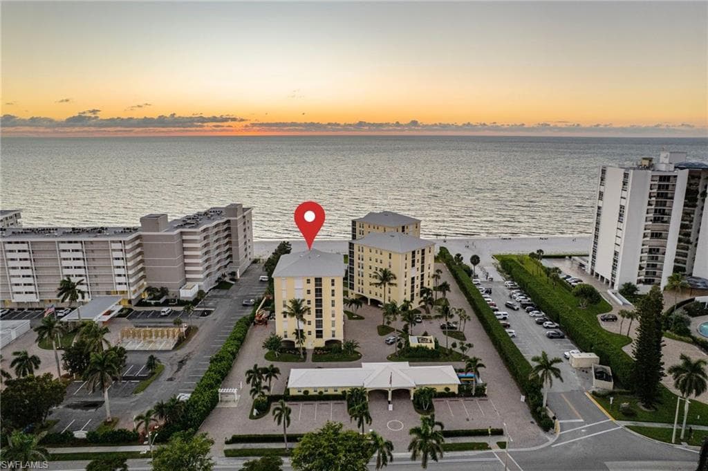 3483 Gulf Shore BLVD N 105 NAPLES, FL 34103