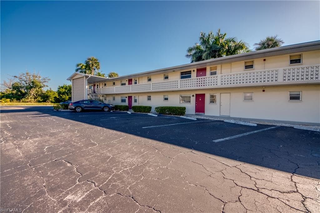 1003 Tropic TER NORTH FORT MYERS, FL 33903