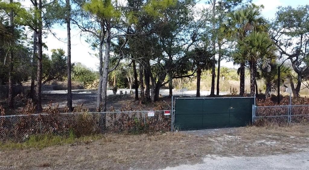 634 Jackie CT LEHIGH ACRES, FL 33972