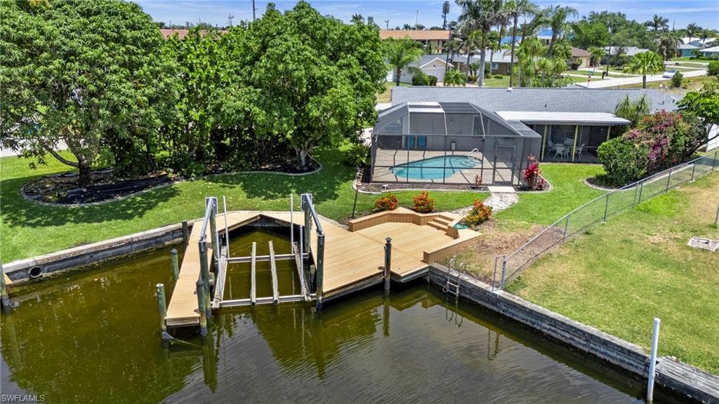 4902 Seville CT CAPE CORAL, FL 33904