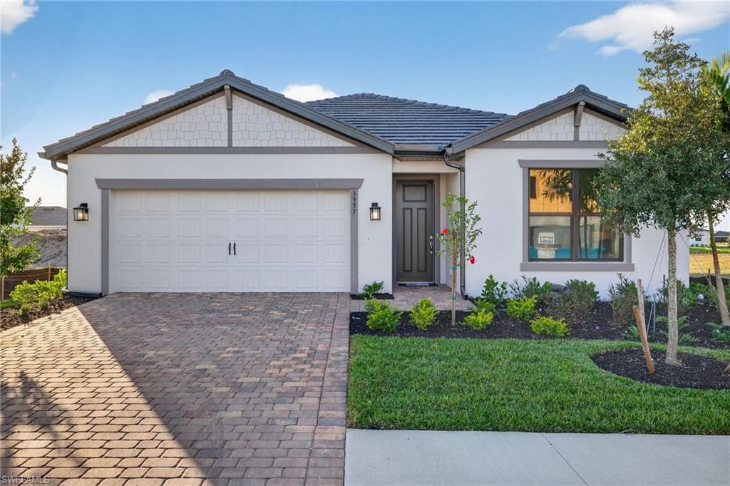3957 Cranesbill CT ALVA, FL 33920