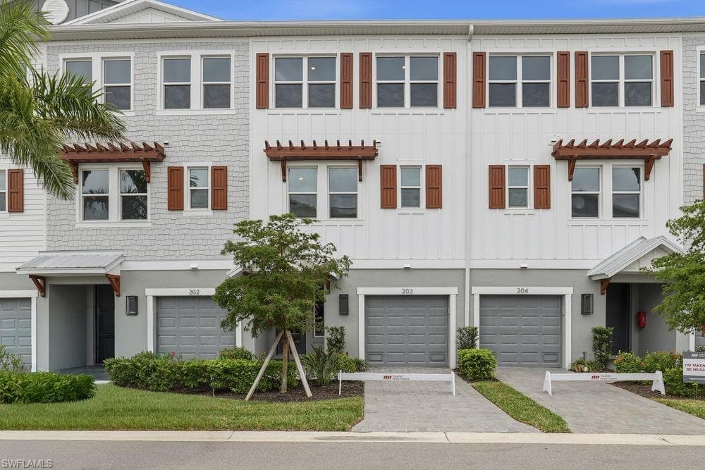 1624 Compass Pointe CT 203 PUNTA GORDA, FL 33950