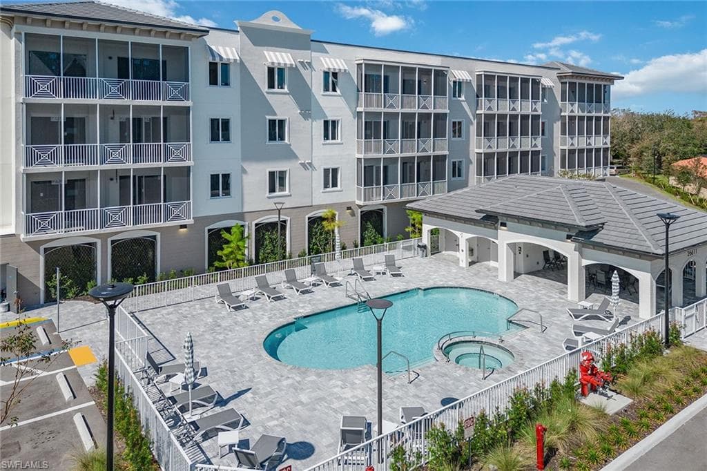 26589 Rosewood Pointe DR 306 BONITA SPRINGS, FL 34135