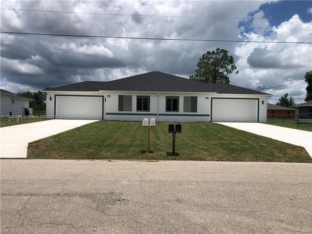 4568/4570 Golfview BLVD LEHIGH ACRES, FL 33973