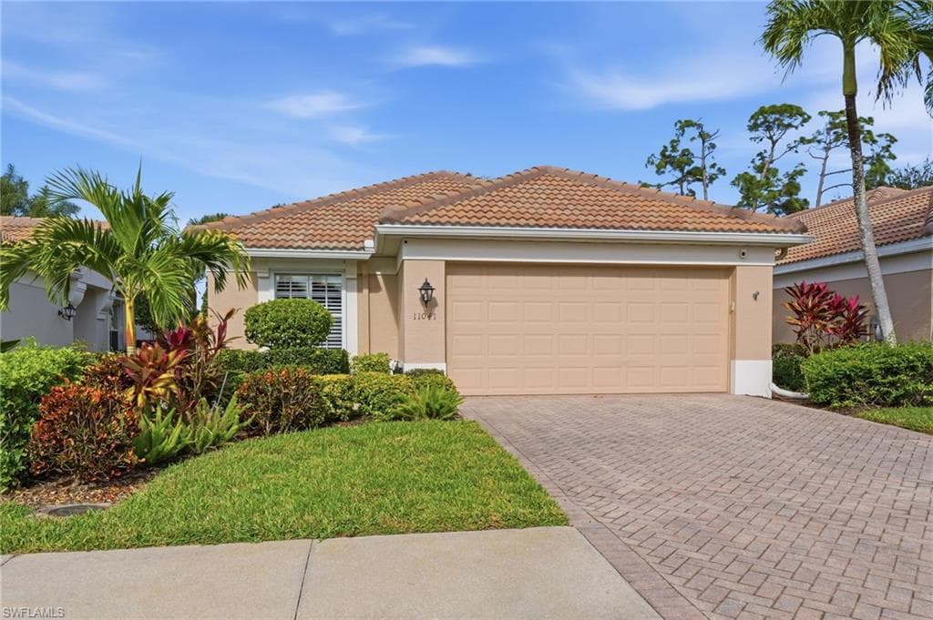 11041 Iron Horse WAY FORT MYERS, FL 33913