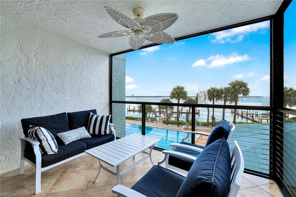 1085 Bald Eagle DR C303 MARCO ISLAND, FL 34145