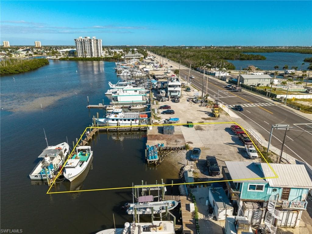 18850 San Carlos BLVD FORT MYERS BEACH, FL 33931