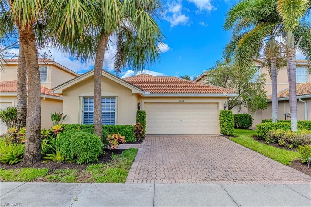 1630 Triangle Palm TER NAPLES, FL 34119