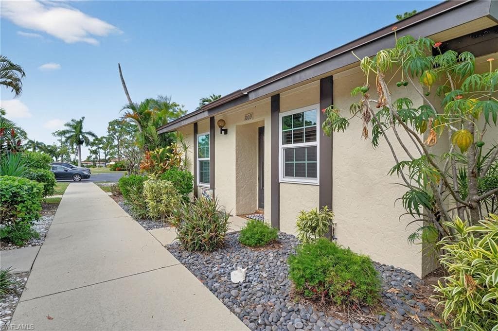 1009 Pine Isle LN S 1009 NAPLES, FL 34112