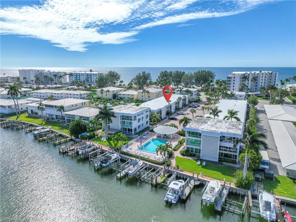 2100 Gulf Shore BLVD N 212 NAPLES, FL 34102