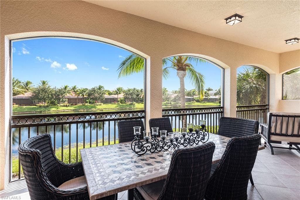 9284 Menaggio CT 202 NAPLES, FL 34114