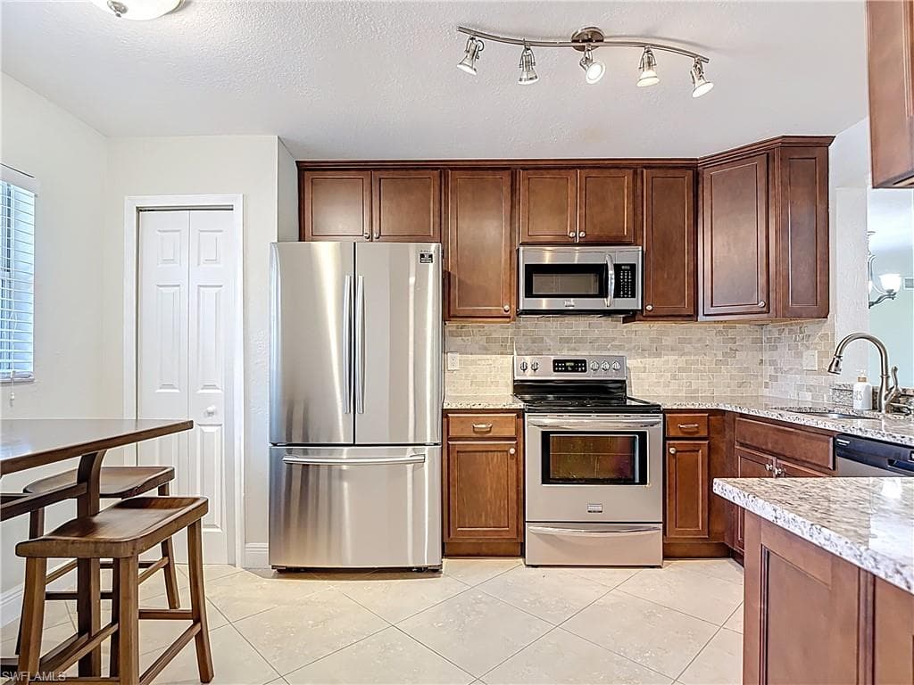 729 Landover CT 102 NAPLES, FL 34104