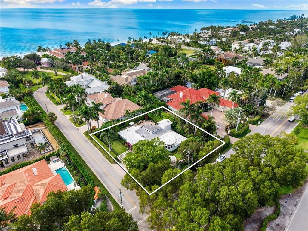 1980 Gordon DR NAPLES, FL 34102