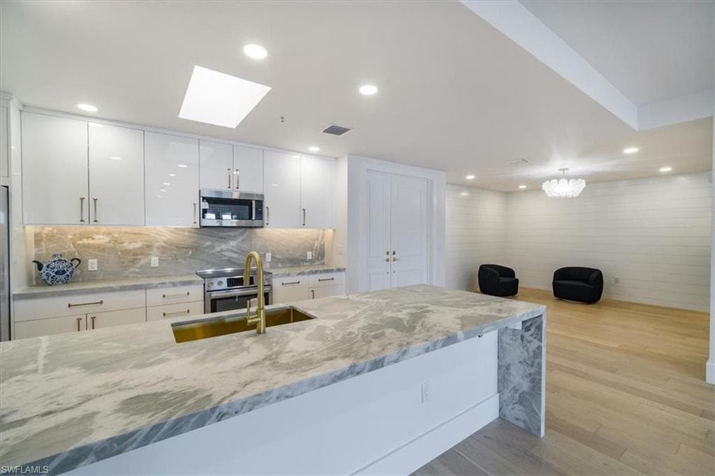 780 5th AVE S 305 NAPLES, FL 34102