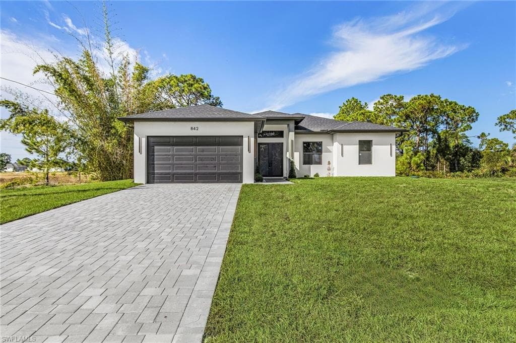 842 NINA AVE S LEHIGH ACRES, FL 33974