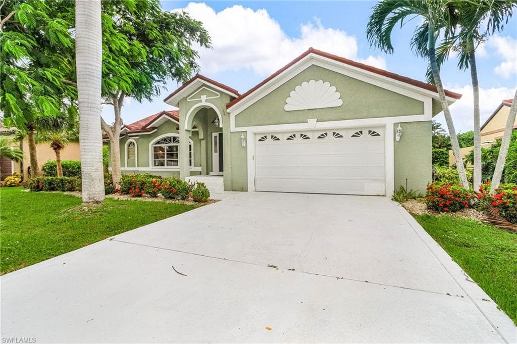 8549 S Lake CIR FORT MYERS, FL 33908