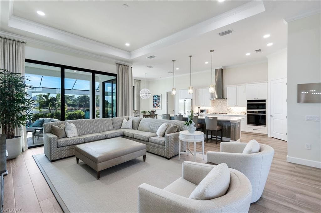 3126 Heather Glen CT NAPLES, FL 34114