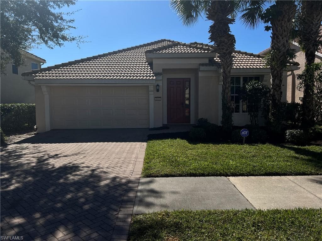 2022 Fairmont LN NAPLES, FL 34120