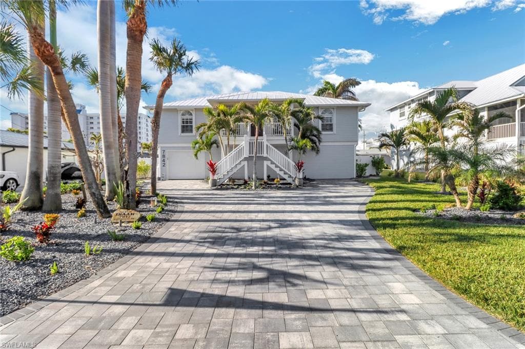 7842 Buccaneer DR FORT MYERS BEACH, FL 33931