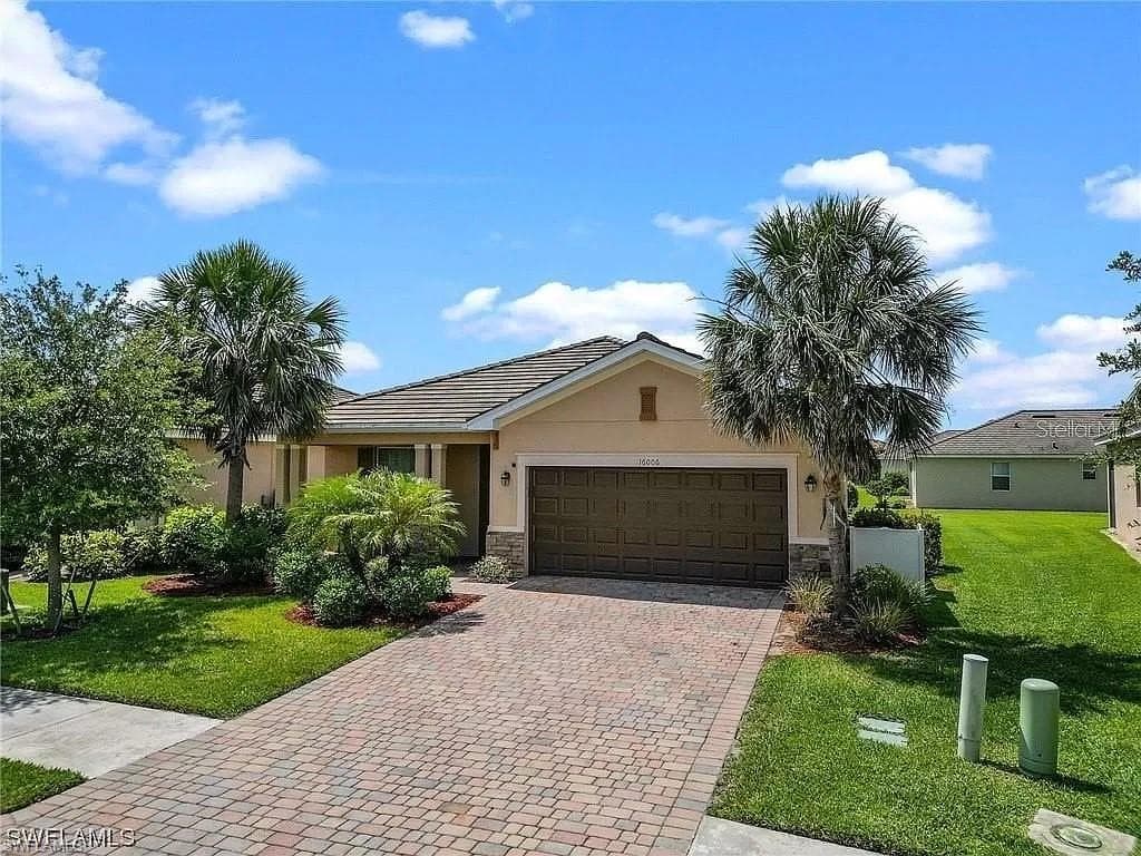 16006 Mistflower DR ALVA, FL 33920
