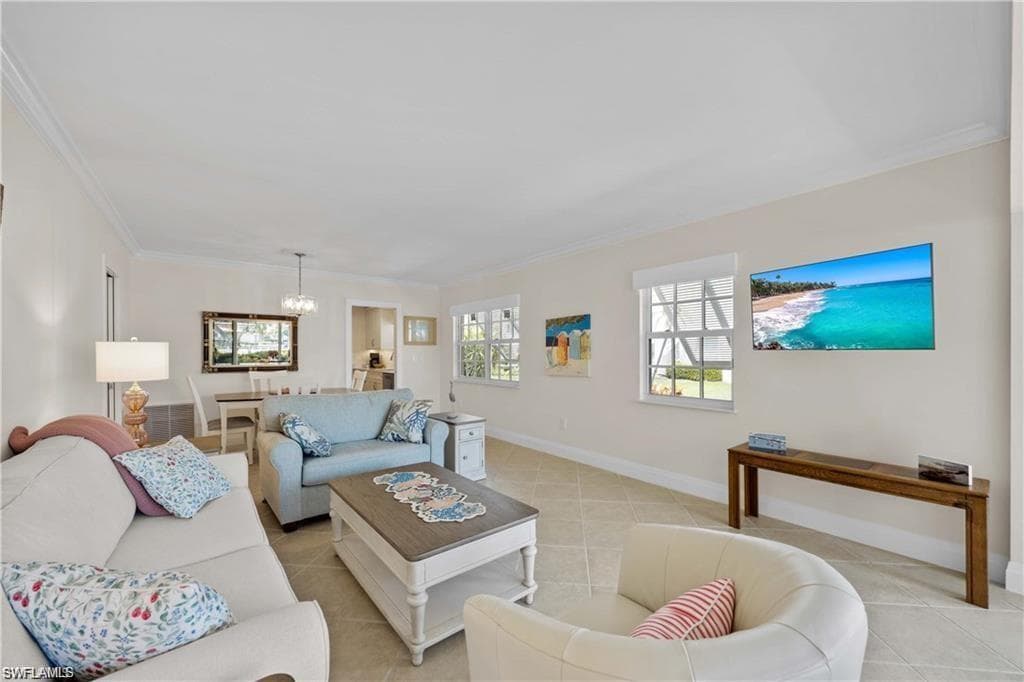 3070 Gulf Shore BLVD N 103 NAPLES, FL 34103