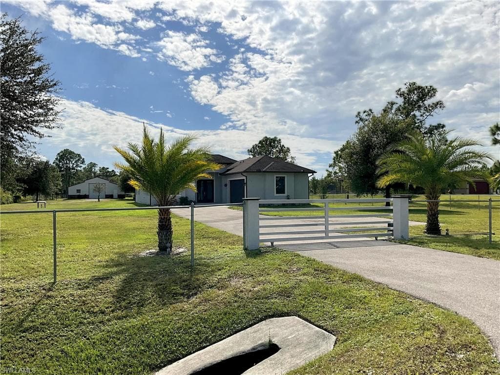 2360 37th AVE NE NAPLES, FL 34120