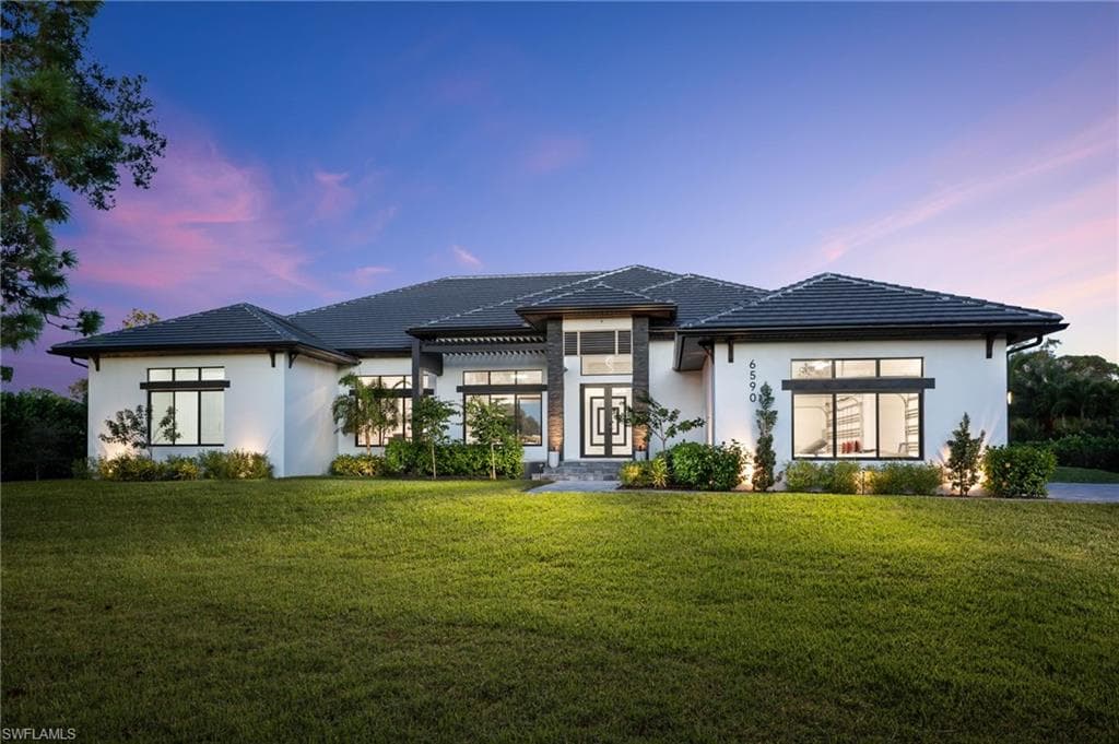 6590 Trail BLVD NAPLES, FL 34108