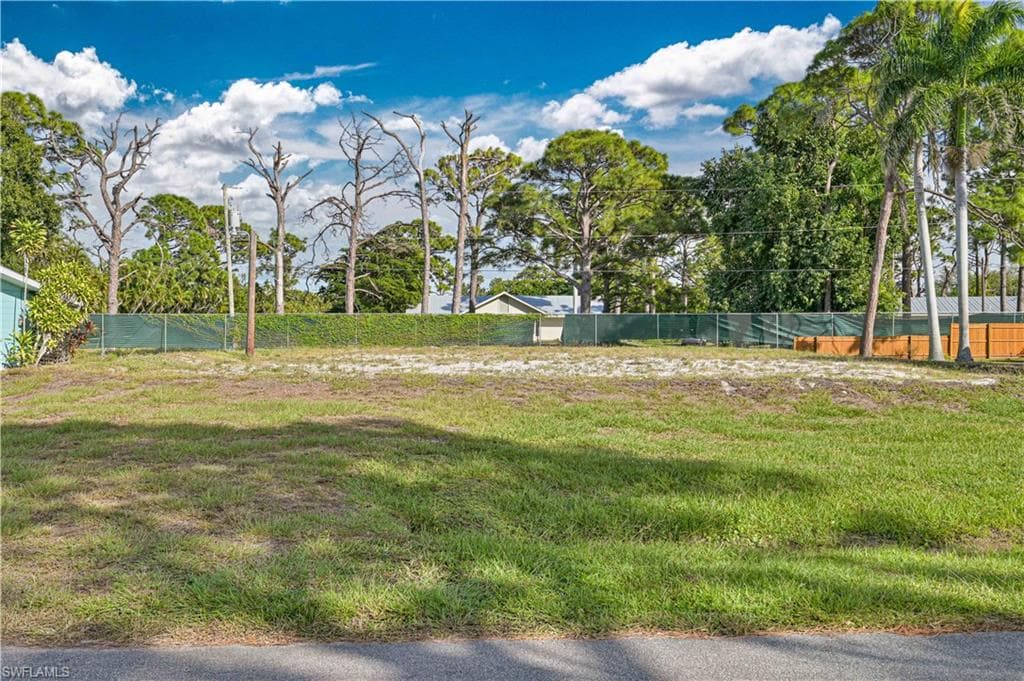 7144 Vassar DR FORT MYERS, FL 33908
