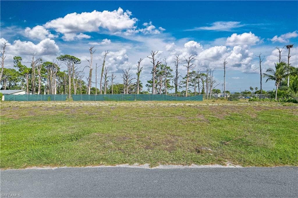 7168 Vassar DR FORT MYERS, FL 33908