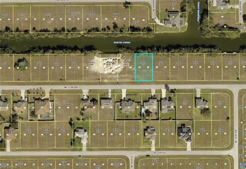 1811 NE 17th TER CAPE CORAL, FL 33909