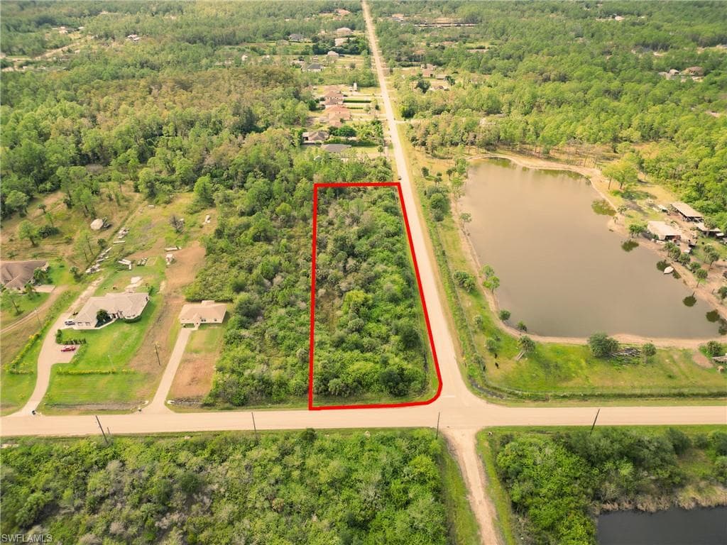 DESOTO BLVD N NAPLES, FL 34120
