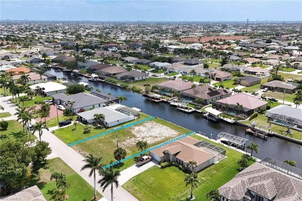 1724 SW 43rd ST CAPE CORAL, FL 33914