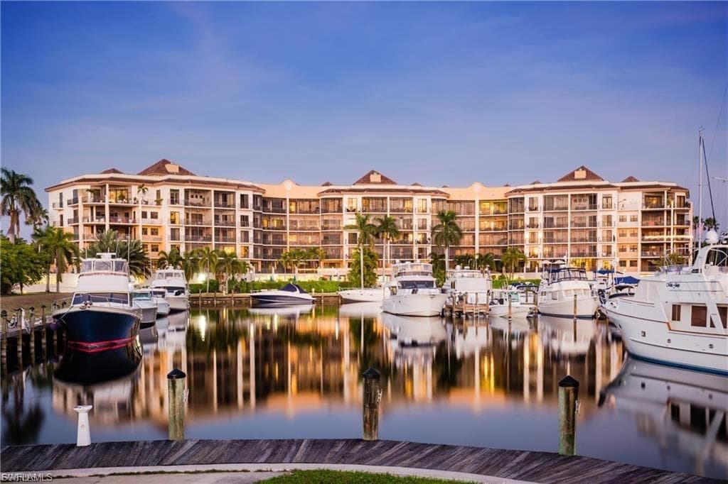 5704 Cape Harbour DR 105 CAPE CORAL, FL 33914