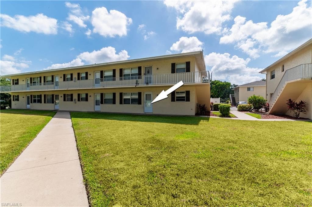 3325 Airport RD N T1 NAPLES, FL 34105