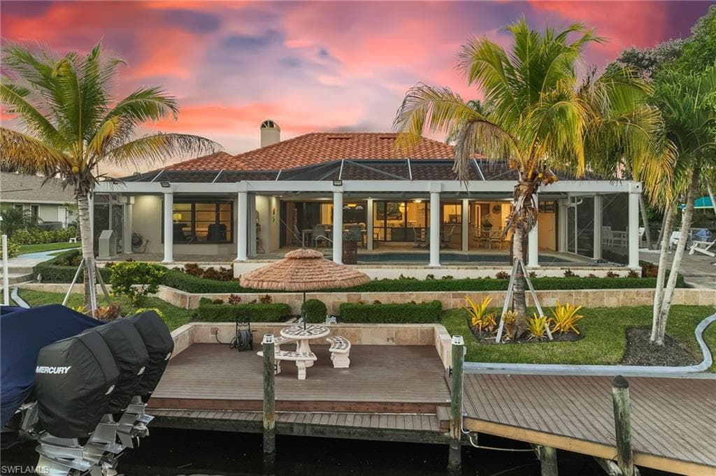 2318 SE 27th ST CAPE CORAL, FL 33904