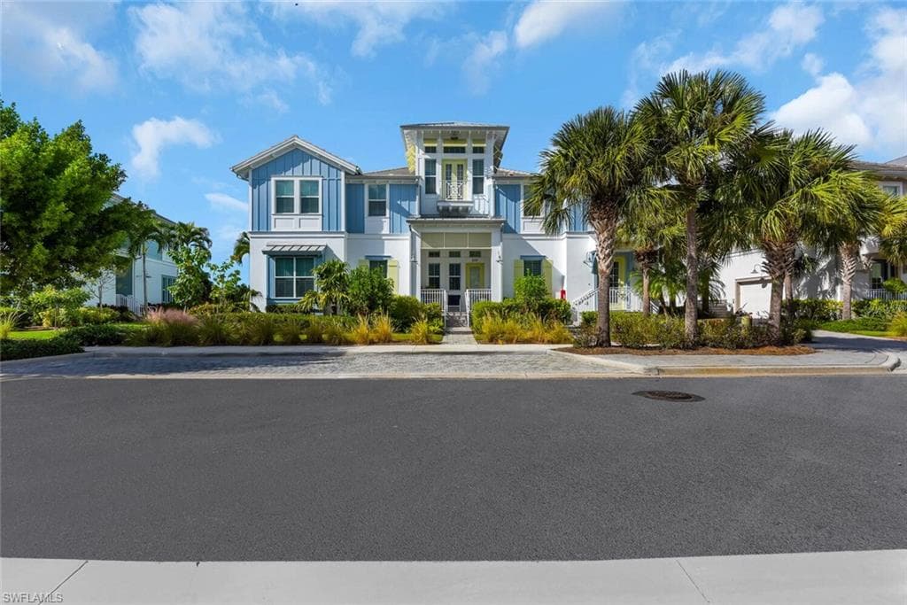6561 Dominica DR 8-101 NAPLES, FL 34113