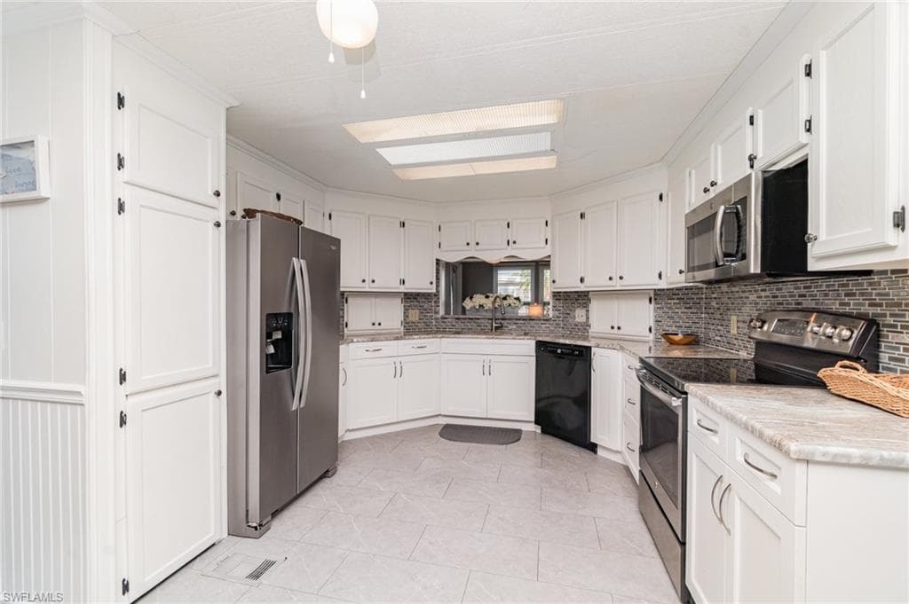 5508 Colonial RD NORTH FORT MYERS, FL 33917