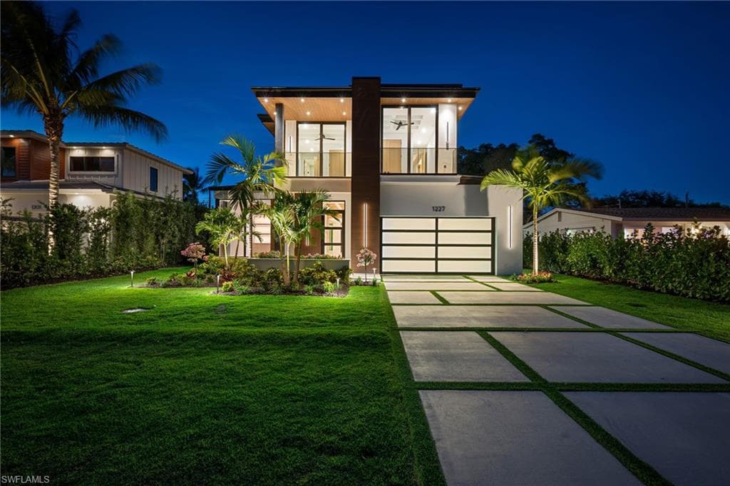1227 10th AVE N NAPLES, FL 34102