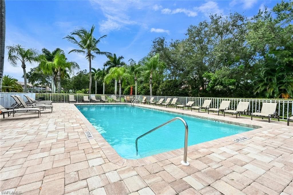 7360 Glenmoor LN 4306 NAPLES, FL 34104