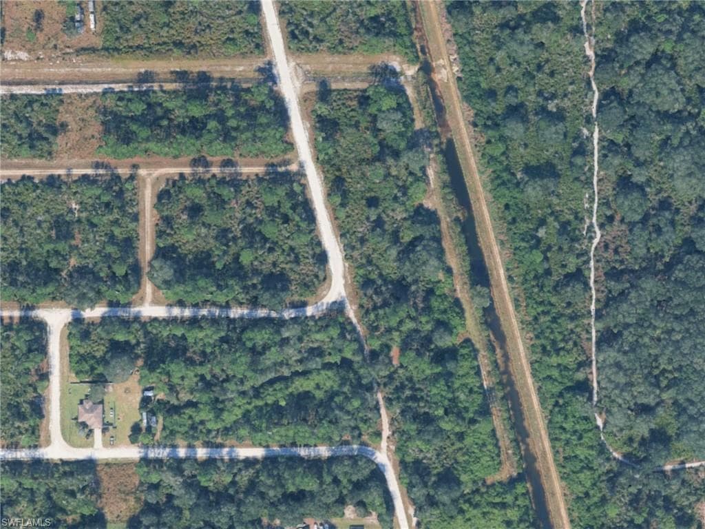 2604 Fitch AVE ALVA, FL 33920