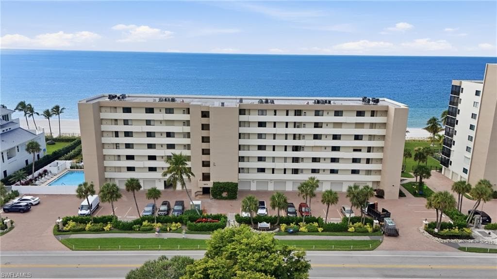 10475 Gulf Shore DR 132 NAPLES, FL 34108