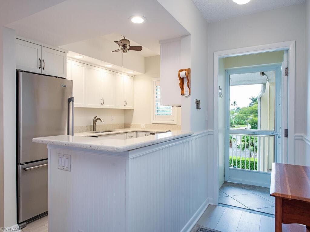 218 Banyan BLVD 218 NAPLES, FL 34102
