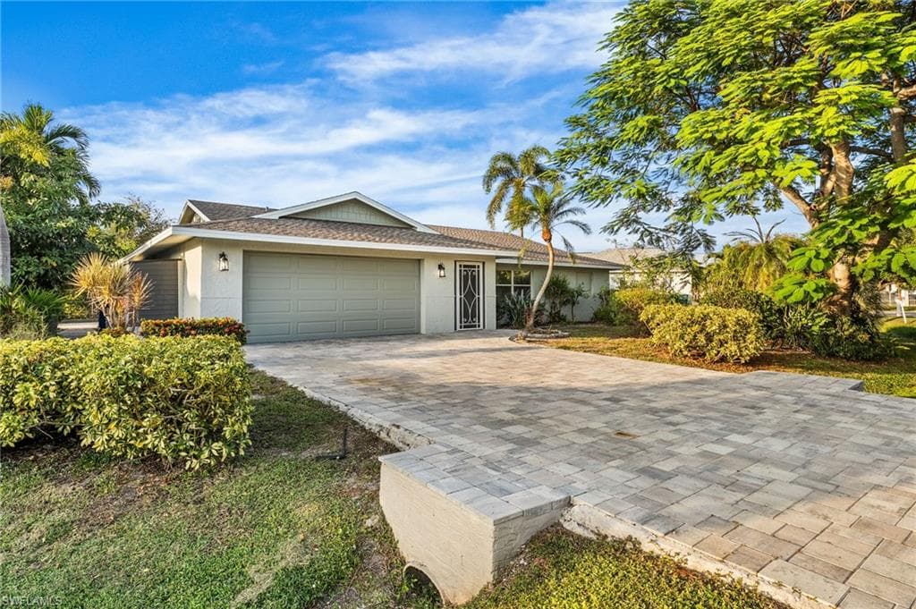 12860 Iona RD FORT MYERS, FL 33908